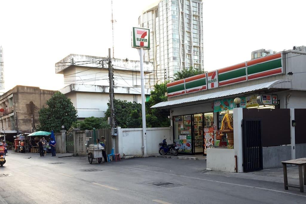 1Br Condo 5 Min To Bts 1000Mbps Fiber Wi-Fi Banguecoque Exterior foto